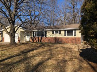 2907 E Madison St, Springfield, MO 65802