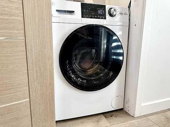 Washer and dryer designed for small loads.