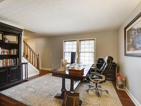 5th image of 4107 Loughmoor Dr