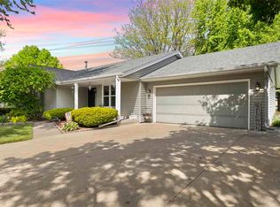 10037 Asbury Ln, Machesney Park, IL 61115