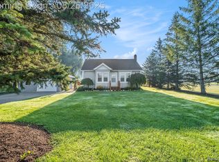 2325 S Irish Rd, Davison, MI 48423