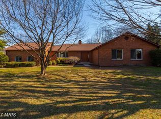 20905 Layton Ridge Dr, Gaithersburg, MD 20882