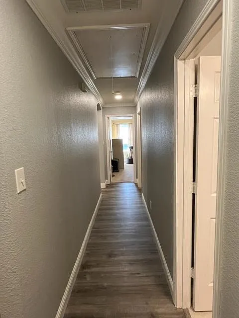 3 bed, 2200 sqft, $2,500 — Photo 4