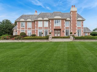 1901 Midwest Club Pkwy, Oak Brook, IL 60523