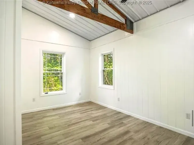101 Scenic Dr — Photo 5