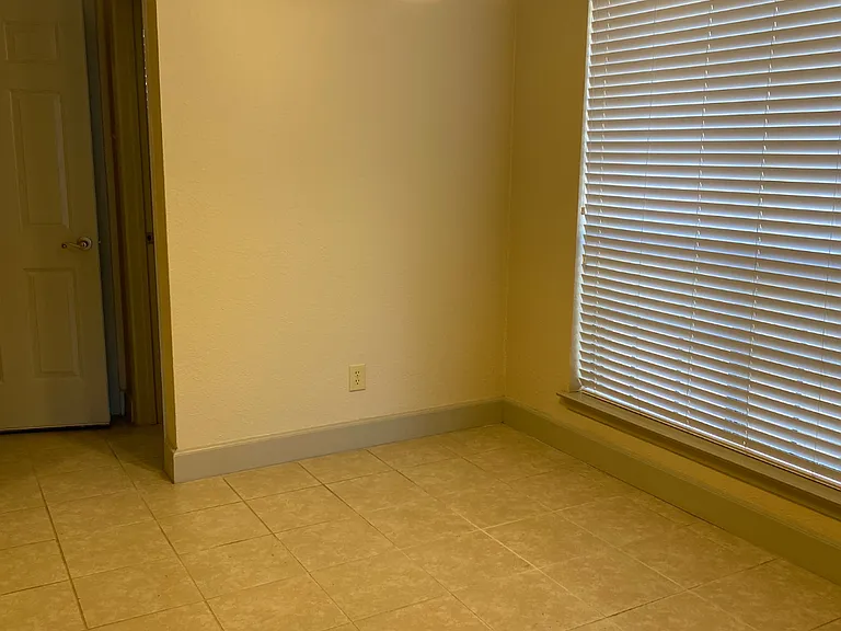 7720 Kings Ridge Rd — Photo 8