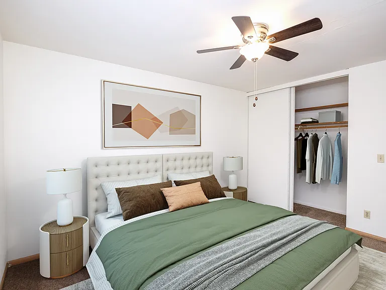 Pleasant Ave Apartments — Photo 6