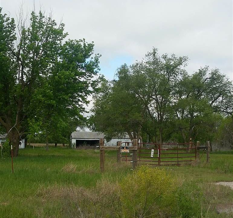 2nd image of 4415 S Greenwich Rd