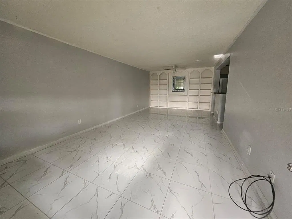 2 bed, 1.0 bath, 828 sqft, $1,490 — Photo 3