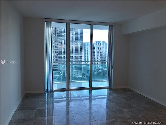 5th image of 950 Brickell Bay Dr APT 2808