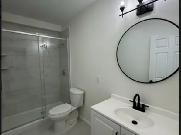 61 Colony St Floor 2, Meriden, CT 06451