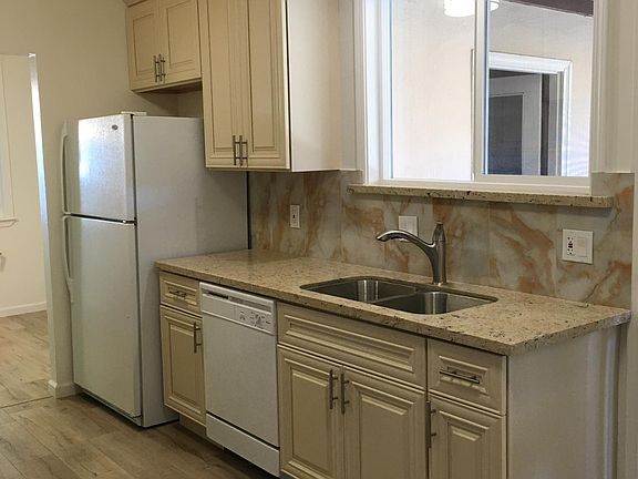 4th image of 1067 Borregas Ave