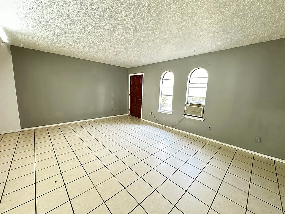 926 Greenvale Rd