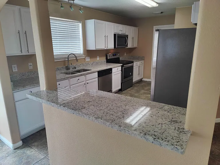 5118 Littleneviss Dr — Photo 8