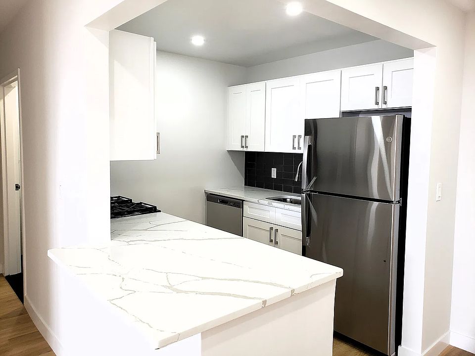 1st image of 58-12 Queens Blvd #6D