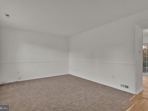 4th image of 102 Shoreline Dr