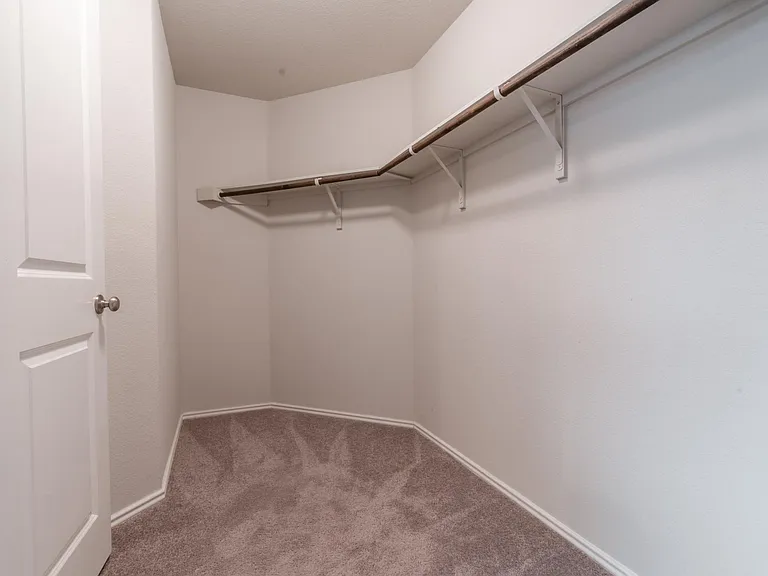 Master Bed Closet