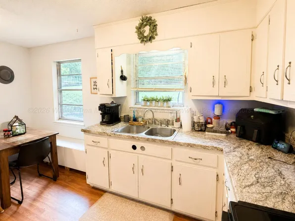 306 County Road 1272, Vinemont, AL 35179