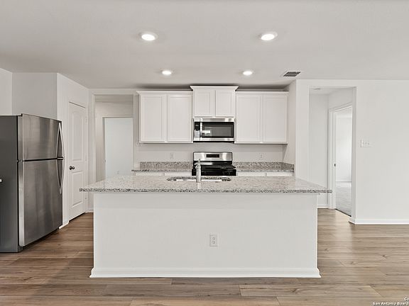 5th image of 3906 Belby Fields