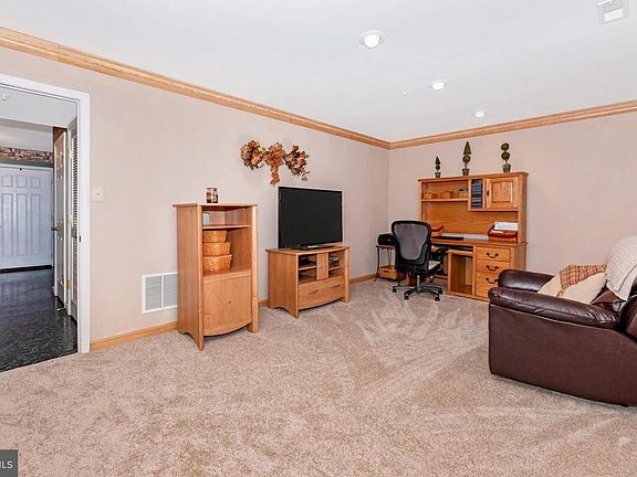 Lower Level Bonus/Rec Room