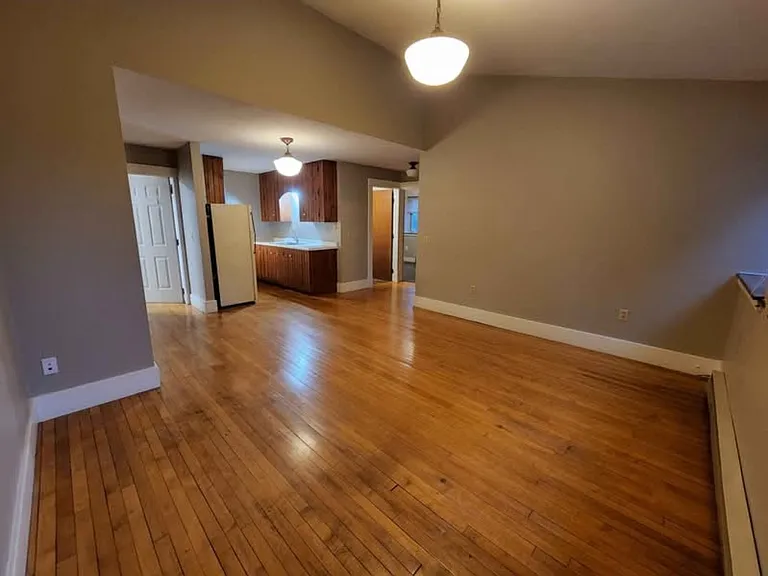 E238 Cleveland St #4 — Photo 2