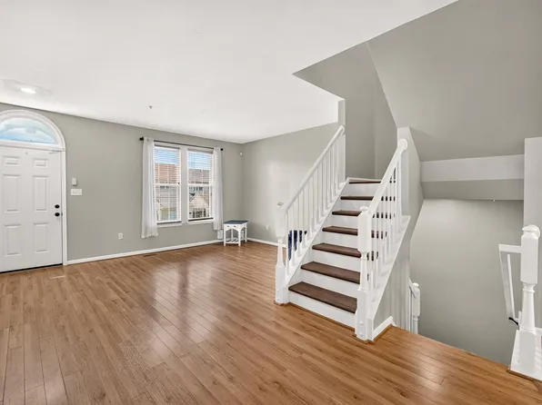 2433 Lakeside Dr, Frederick, MD 21702