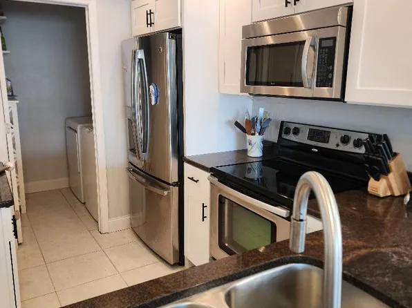 1932 SE 43rd St, Cape Coral, FL 33904