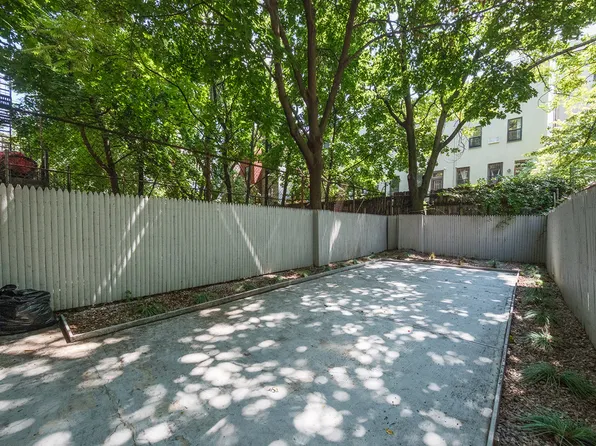 168 West 130th Street image 57 of 62