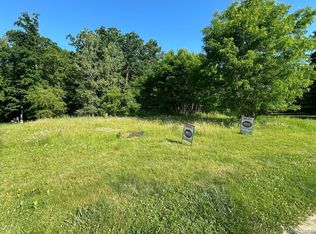 62 Donegal Ct S, Fenton, MI 48430