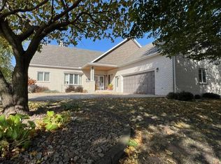 403 E Butler St, Litchfield, MN 55355