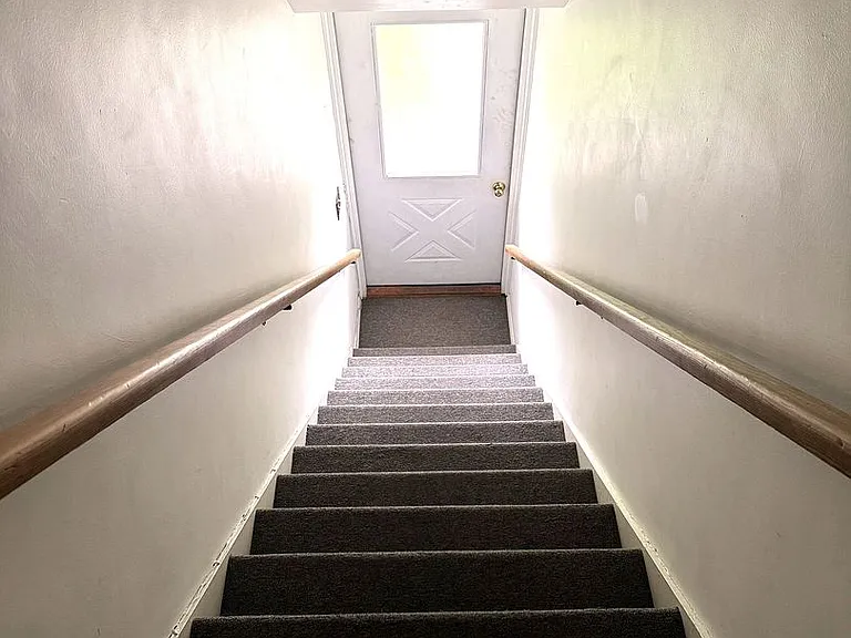 217 W Maple St — Photo 11