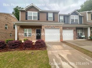 9341 Grand Valley Dr, Charlotte, NC 28213