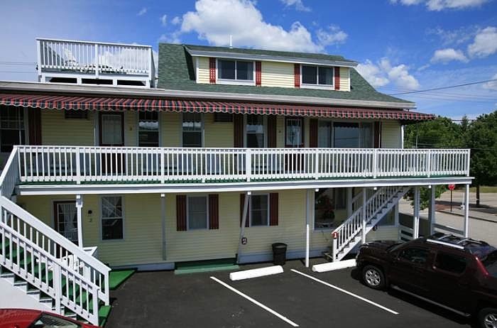1st image of 15 Bay Ave