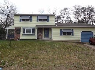 8 Ridgewood Ave, Delran, NJ 08075