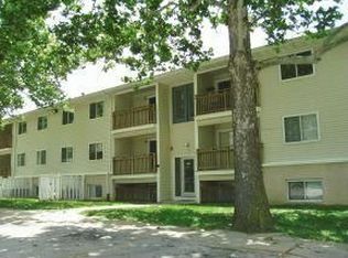 1310 Outer Park Dr APT 8, Springfield, IL 62704