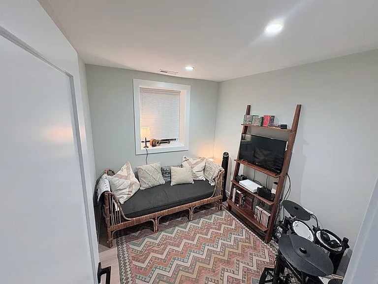 2451 N Albany Ave #1 — Photo 16