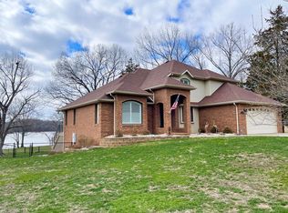 611 Bay Ln, Cadiz, KY 42211