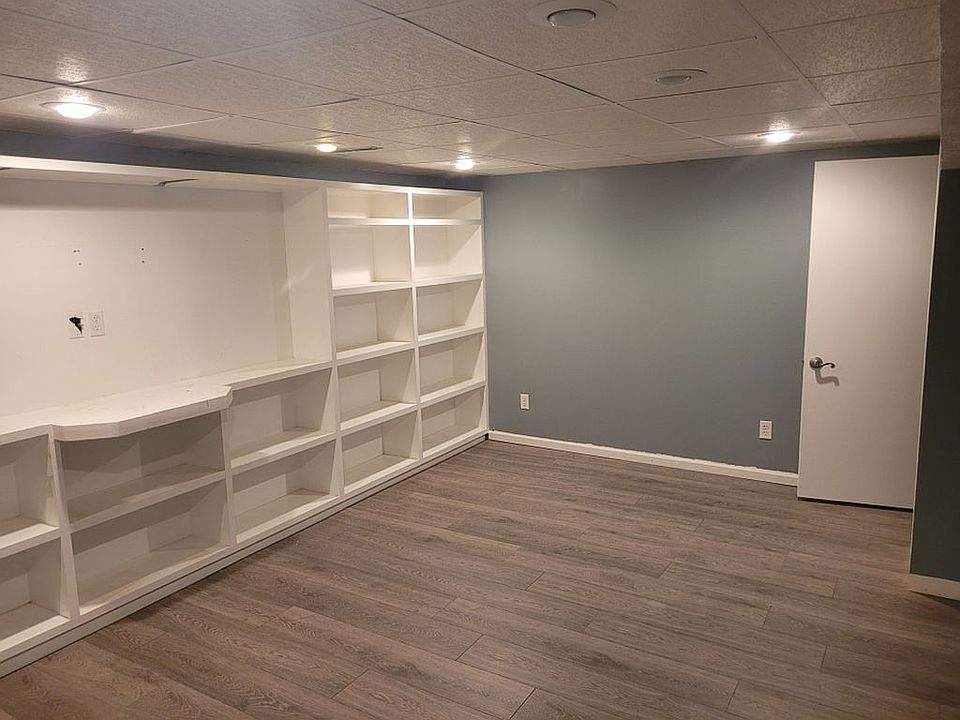 1016 39th St, Vienna, WV 26105 Zillow