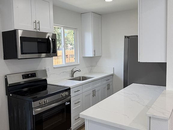 5th image of 6040 Rowan Way