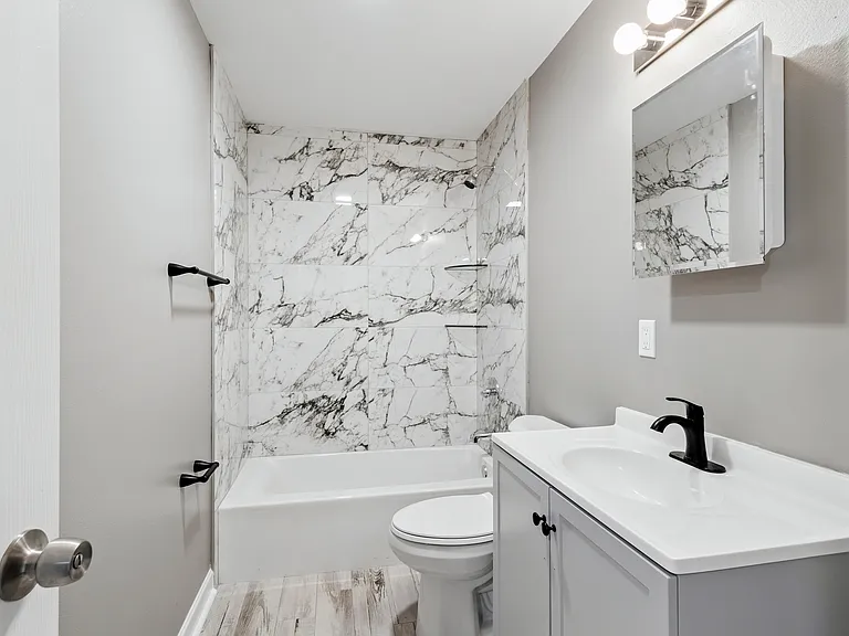 2309 Humanity St #2311 — Photo 5