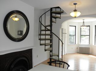 2318 Spruce St APT 2R, Philadelphia, PA 19103