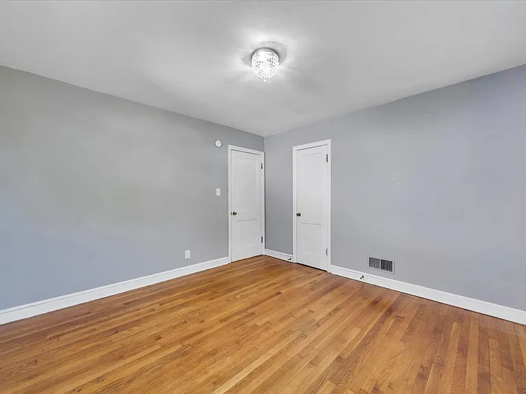Second Bedroom w/ Hardwood Floors!