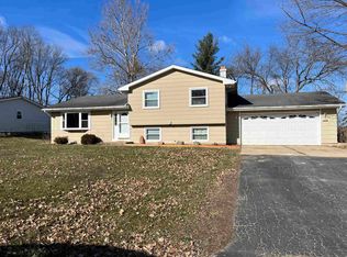 1524 Jay St, Freeport, IL 61032