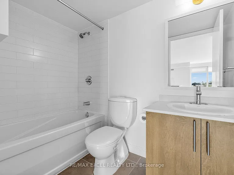 2191 Yonge St #1805 — Photo 23