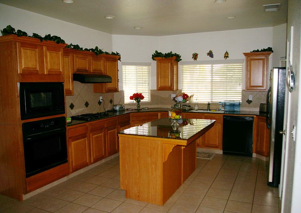 2nd image of 981 Privilege Way
