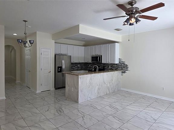 3rd image of 2027 Strathmill Dr