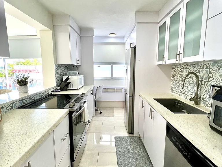 651 Avenue Manuel Fernandez Juncos — Photo 8