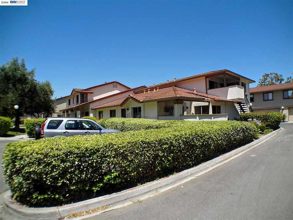 1st image of 5437 Colony Green Dr