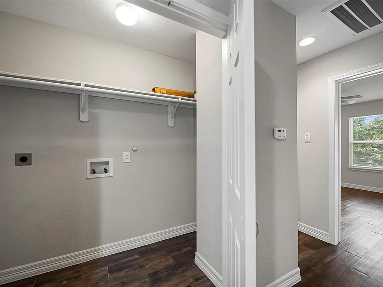 1123 Runneburg Rd — Photo 12