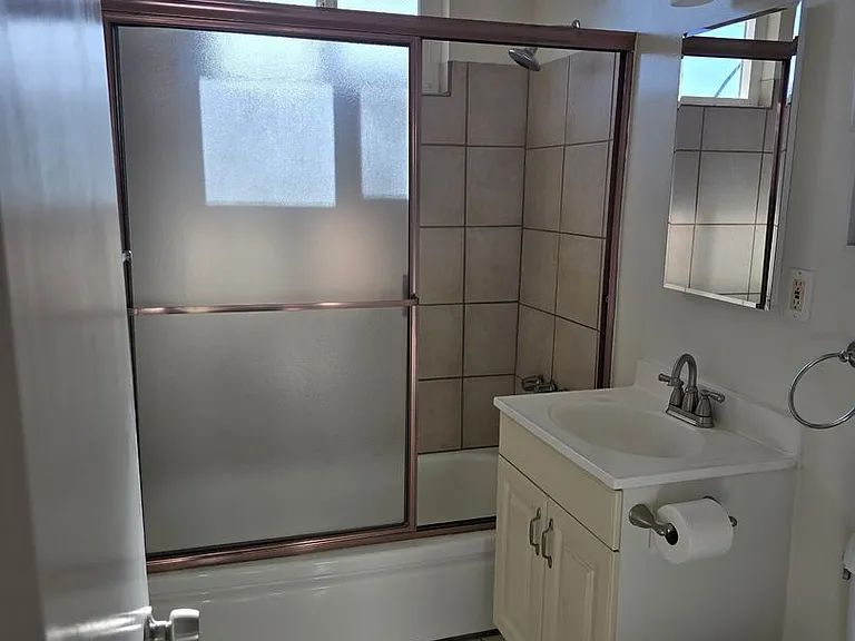 111 S Mockingbird Ln — Photo 16